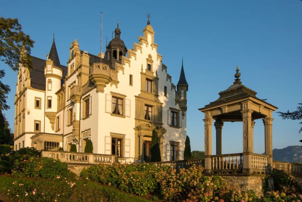 Abendspinnereien Märchen und Sagen erzählt für Erwachsene Märchenspaziergang Schlossrundgang Schloss Meggenhorn